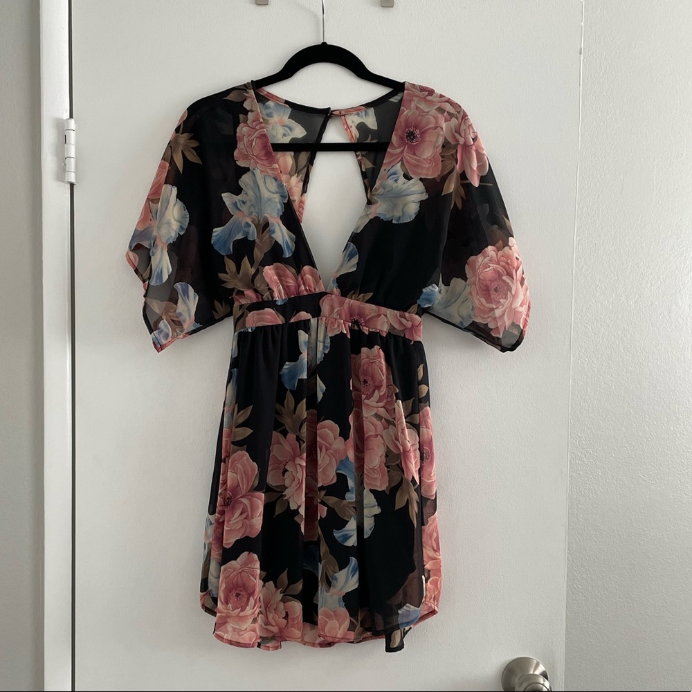 FOREVER 21 Floral Dress